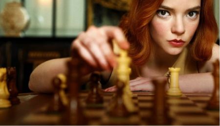 Netflix: Δικαιώθηκε δικαστικά κορυφαία σκακίστρια για &quot;Το γκαμπί της βασίλισσας&quot;