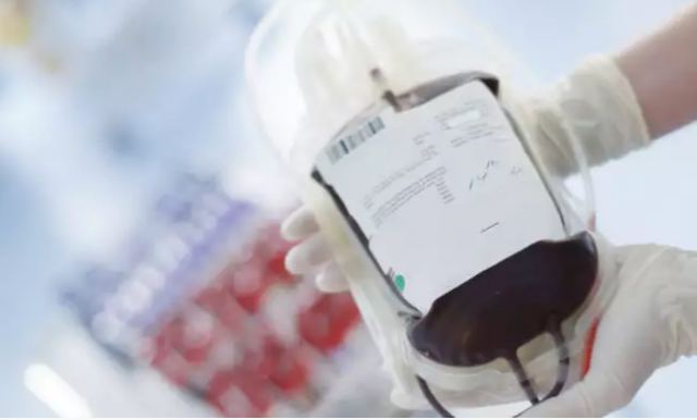 Κικίλιας - Πέτσας καλούν Δήμους και Περιφέρειες να οργανώσουν εθελοντικές αιμοδοσίες