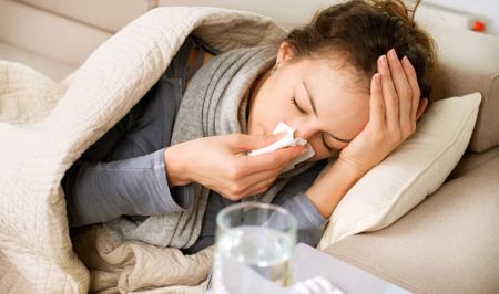 Τα πρώτα συμπτώματα της γρίπης - Τι πρέπει να κάνουμε και τι όχι όταν εμφανίζονται