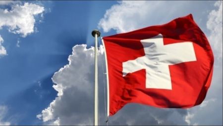 Ελβετία: Οι πολίτες ψήφισαν «ναι» σε 13η σύνταξη αλλά όχι στην αύξηση των ορίων συνταξιοδότησης