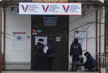 Εκλογές στη Ρωσία: Τουλάχιστον 13 συλλήψεις για επιθέσεις και ζημιές σε εκλογικά τμήματα