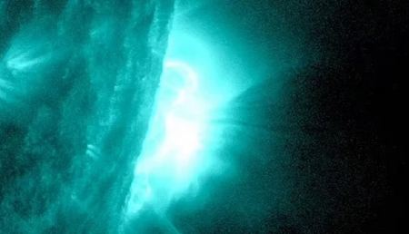Η ξαφνική έκρηξη στον Ήλιο που ανησύχησε τους επιστήμονες – Εντυπωσιακές εικόνες