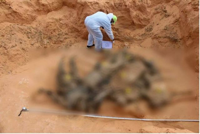 Λιβύη: 42 πτώματα που δεν έχουν αναγνωρισθεί ανασύρθηκαν από ομαδικό τάφο στην Σύρτη