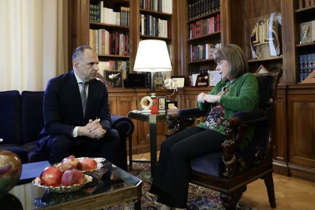 Σακελλαροπούλου σε Γεραπετρίτη για επίσκεψη Ερντογάν: «Η Ελλάδα προσδοκά μια καλή συνεργασία»