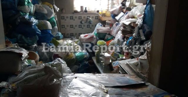 Λαμία: Διαμέρισμα γεμάτο σκουπίδια - Σοκαριστικές εικόνες