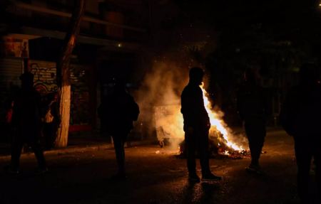 Δέκα συλλήψεις για τα επεισόδια σε Αθήνα και Θεσσαλονίκη μετά την πορεία για το Πολυτεχνείο