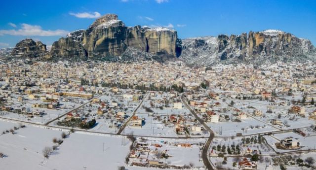 Πανέμορφες εικόνες στα Τρίκαλα: Από τον χιονισμένο κάμπο μέχρι τα Μετέωρα (ΦΩΤΟ - ΒΙΝΤΕΟ)