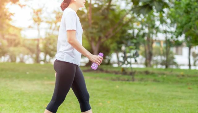 Τι συμβαίνει στο σώμα σας όταν περπατάτε 1,5 χλμ. την ημέρα
