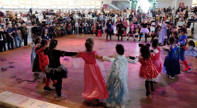 Δείτε φωτογραφίες από τον Αποκριάτικο χορό του 21ου Δημοτικού Σχολείου Σταυρού Λαμίας