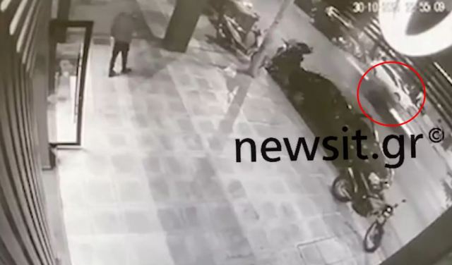 Βίντεο ντοκουμέντο από το τροχαίο με θύμα ντελιβερά στη Θεσσαλονίκη: Έτρεχε με ιλιγγιώδη ταχύτητα ο 21χρονος