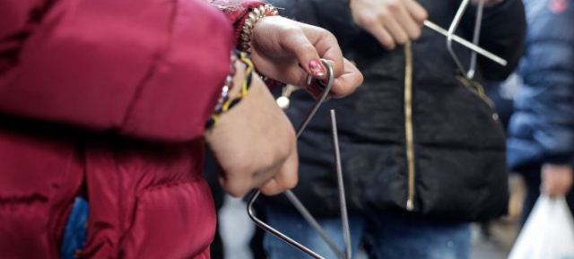 Θύματα ληστείας ανήλικοι που έλεγαν τα κάλαντα στην Θεσσαλονίκη – Συνελήφθη ένας από τους υπόπτους