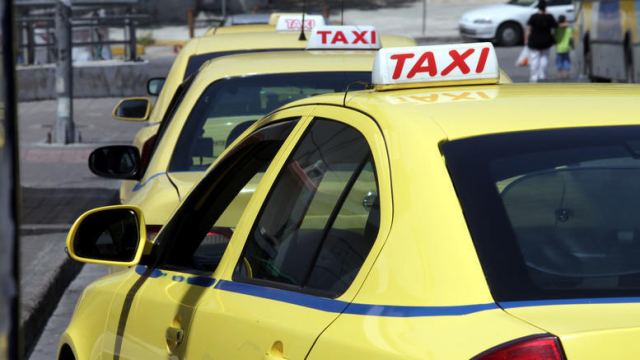 Συσκευές POS θα πρέπει να διαθέτουν πλέον οι οδηγοί ταξί