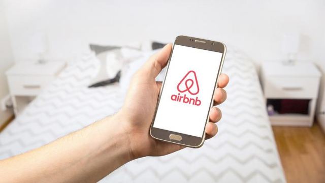 Δικαστικό μπλόκο σε Airbnb: Η απόφαση που αλλάζει τα δεδομένα