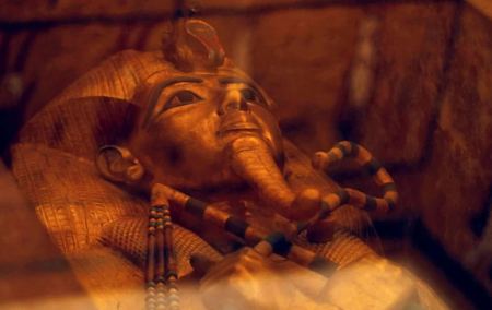 Τουταγχαμών: 100 χρόνια από την ανακάλυψη του τάφου του - Η κατάρα και οι δεισιδαιμονίες για τον νεότερο Φαραώ