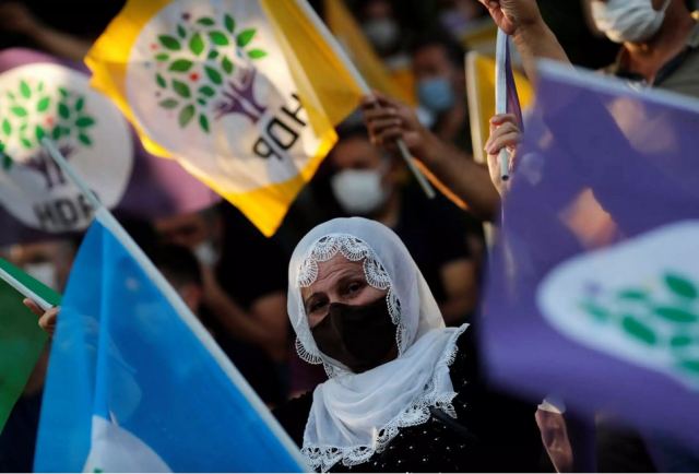 Τουρκία: Το φιλοκουρδικό κόμμα καλεί την αντιπολίτευση σε μια “δημοκρατική συμμαχία” ενάντια στον Ερντογάν