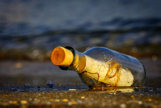 Βρέθηκε το παλαιότερο μήνυμα σε μπουκάλι στον κόσμο - Πότε είχε πεταχτεί στη θάλασσα