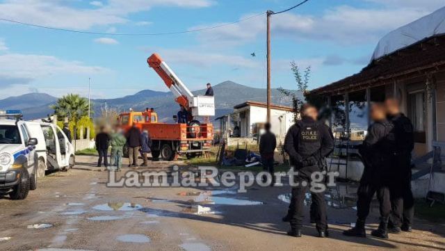 Αταλάντη: Έπιασε «13αρι» η Αστυνομία μετά από έφοδο στον καταυλισμό των Ρομά