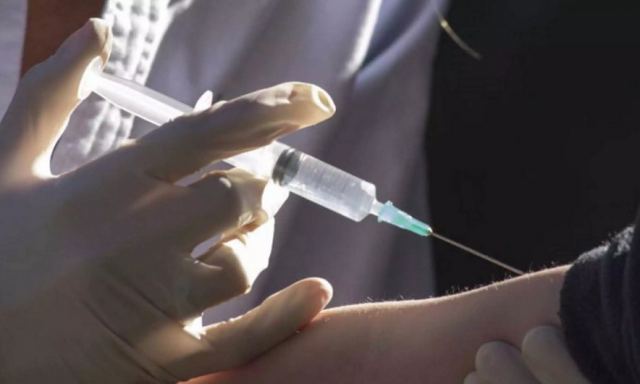 Πούτιν: Εγκρίθηκε το πρώτο εμβόλιο για τον κορωνοϊό – Εμβολιάστηκε η κόρη του