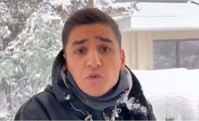 Κακοκαιρία: Το viral βίντεο στο TikTok για όσους παραγγέλνουν με το χιονιά