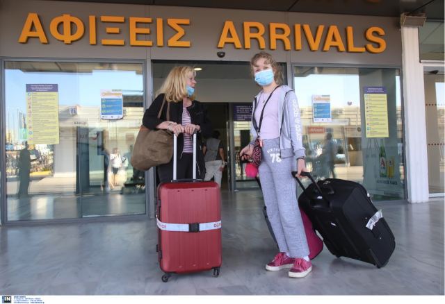 Σε αυτοαπομόνωση 5.639 τουρίστες – 250 τεστ έχουν βγει ήδη αρνητικά στην Κρήτη σύμφωνα με τον ΕΟΔΥ
