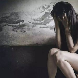 Ανήλικη κατήγγειλε ότι την βίασε ένας 15χρονος μαζί με έναν φίλο του μέσα στο σπίτι της