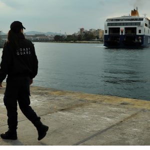 Μεθυσμένος καβοδέτης βρέθηκε στη θάλασσα!