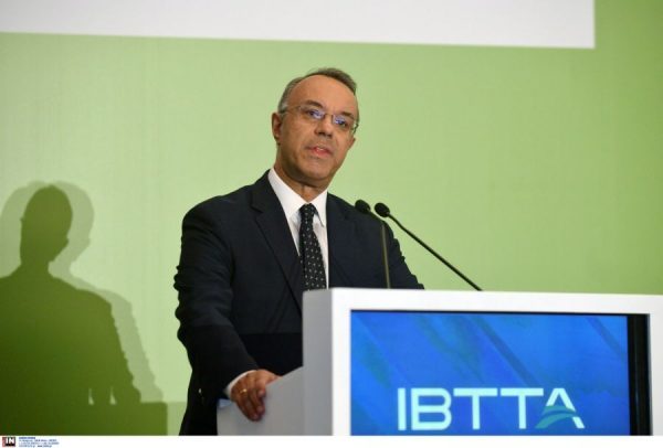 Ο Χρήστος Σταϊκούρας στην Ελληνική Ένωση Τραπεζών