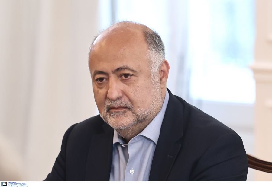 Δημήτρης Τσιόδρας: Από σήμερα ένας τύπος φορτιστή για όλες τις ηλεκτρονικές συσκευές