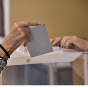 Δημοσκόπηση Alco: Στις 12 μονάδες η διαφορά ΝΔ και ΠΑΣΟΚ – Δίκιο στους αγρότες δίνουν 8 στους 10