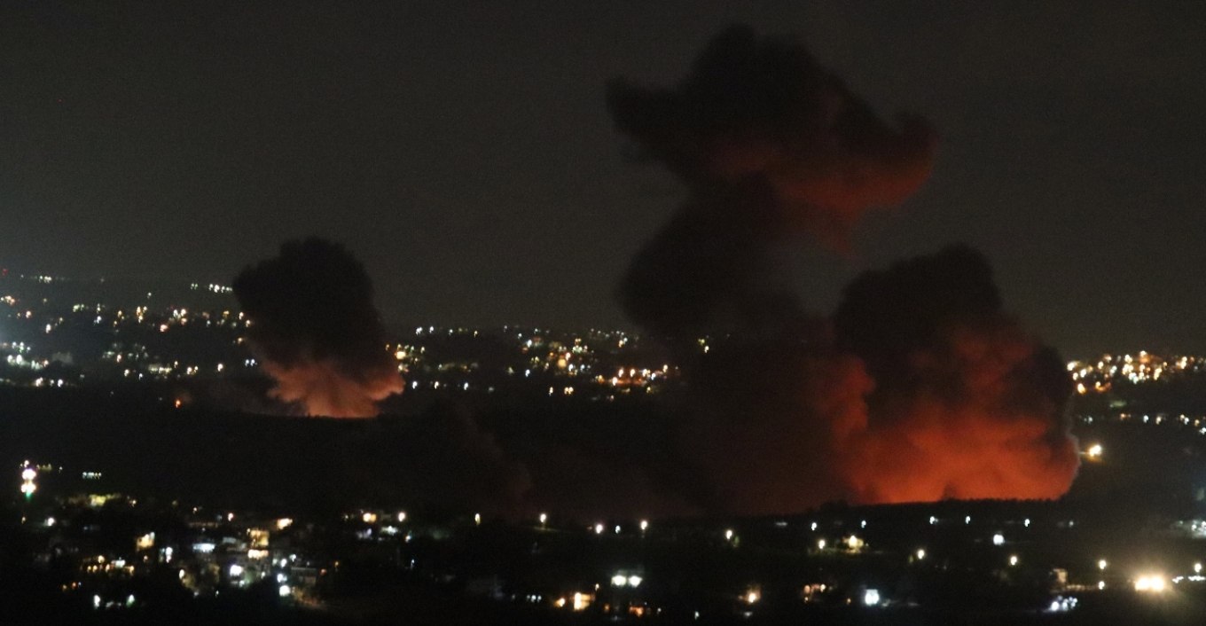 Μέση Ανατολή: Αεροπορικές επιδρομές του Ισραήλ στον Λίβανο που εκτοξεύει δεκάδες ρουκέτες σε στρατιωτικές εγκαταστάσεις