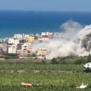 Το Ισραήλ σφυροκοπά στόχους της Χεζμπολάχ στη Βηρυτό – Εντολή εκκένωσης στους κατοίκους