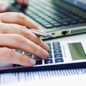 Εφορία: Δηλώθηκαν 14,4 δισ. περισσότερα αλλά 1 στους 2 Έλληνες ζει με κάτω από 10.000 ευρώ