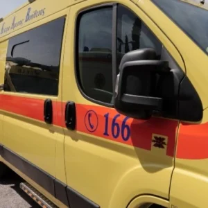 Αιματηρή επίθεση στα Χανιά: Του επιτέθηκε με χαρτοκόπτη και τον τραυμάτισε στην κοιλιά
