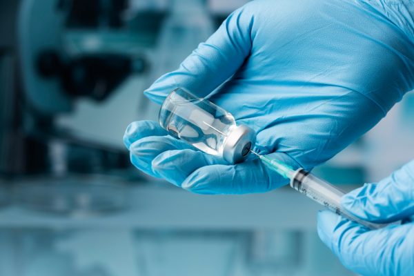 Έρχεται νέο αντιγριπικό εμβόλιο σε μορφή ρινικού σπρέι – Πότε θα κυκλοφορήσει