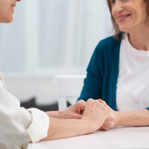 Ζητείται φροντίστρια για επιμέλεια γυναίκας με αναπηρία