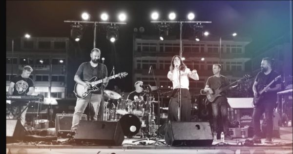 Λαμία: Απόψε η "Λευκή Νύχτα" με συναυλία AVATAR και καταστήματα ανοιχτά μέχρι τις 11:00' το βράδυ!