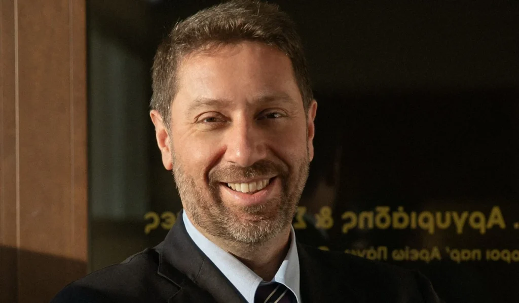 Σταυρός ή λίστα; (του Αργύρη Αργυριάδη)