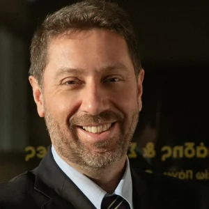 Σταυρός ή λίστα; (του Αργύρη Αργυριάδη)