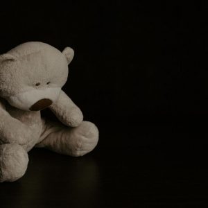 27χρονη Eλληνοκαναδή σκότωσε τους δύο μικρούς γιους της για «να ενωθούν όλοι στον Παράδεισο» με τον 72χρονο σύζυγό της που πέθανε από καρκίνο