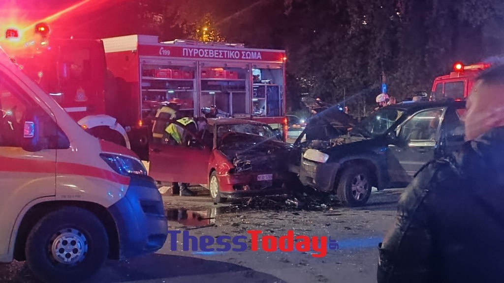 Σκοτώθηκε πηγαίνοντας τα παιδιά του και τους φίλους τους στο σπίτι - Φοβερό τροχαίο στη Θεσσαλονίκη