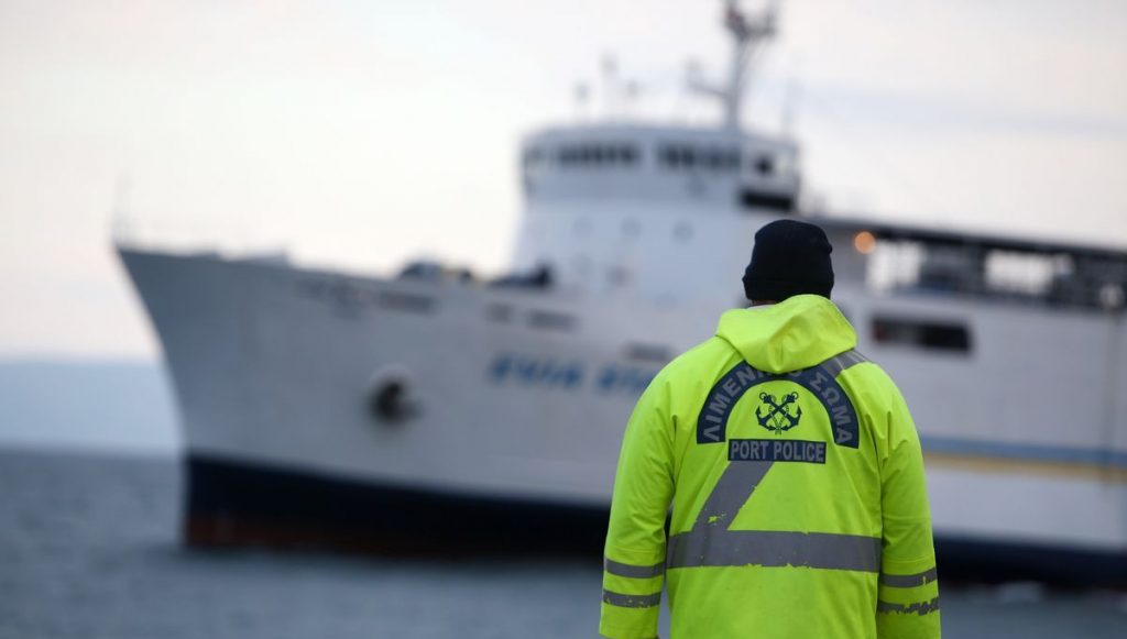 Επιβατηγό πλοίο έχασε τη μία άγκυρά του στη Σκόπελο