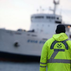 Επιβατηγό πλοίο έχασε τη μία άγκυρά του στη Σκόπελο