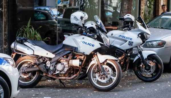 Χαμός στη Χαλκίδα μετά από καυγά δύο κοριτσιών - Δέκα συλλήψεις κι αναζητούνται άλλα πέντε άτομα!