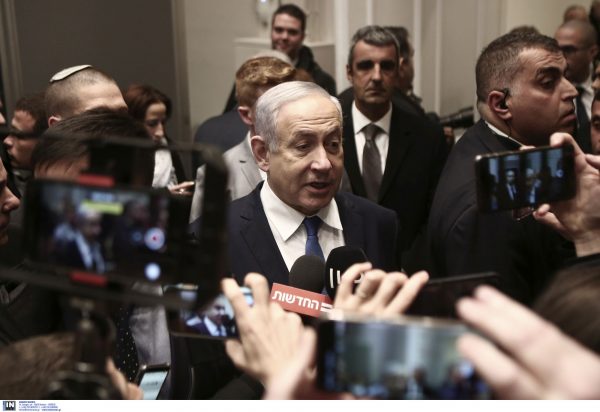 Ο Μπενιαμίν Νετανιάχου ζήτησε χάρη από τον πρόεδρο του Ισραήλ για τις υποθέσεις διαφθοράς