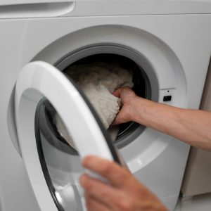 Μην πλένεις τις πετσέτες με περισσότερο απορρυπαντικό απ’ όσο χρειάζεται