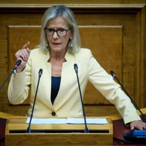 Αποχώρησε η Γιώτα Πούλου από τους Δημοκράτες
