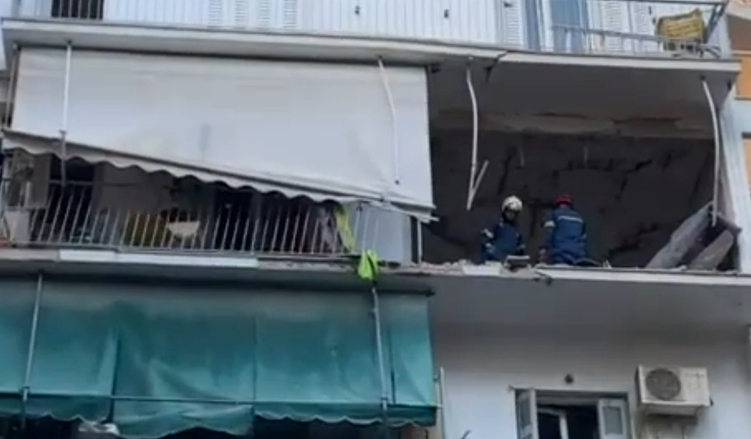 Καλλιακμάνης για έκρηξη στους Αμπελόκηπους: «Η βόμβα φτιαχνόταν εκείνη τη στιγμή και έσκασε στα χέρια του»