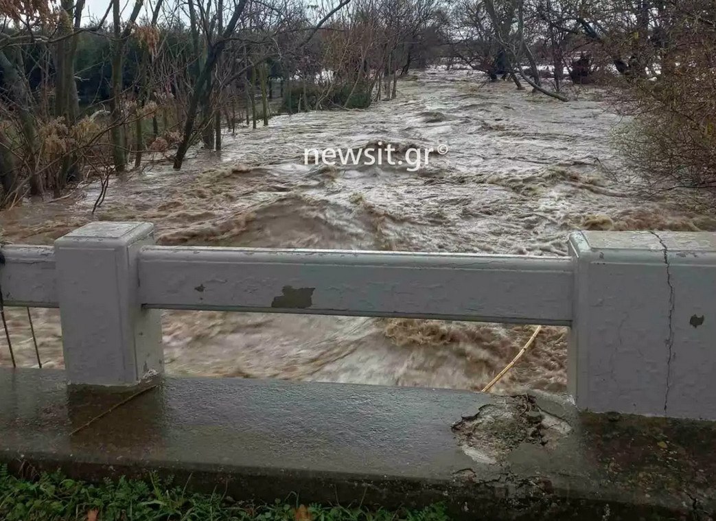 Κακοκαιρία Bora: «Πήγε να δει τα ζώα του αλλά τον έπιασε η βροχή», λέει συγχωριανός του 57χρονου που πνίγηκε στη Λήμνο