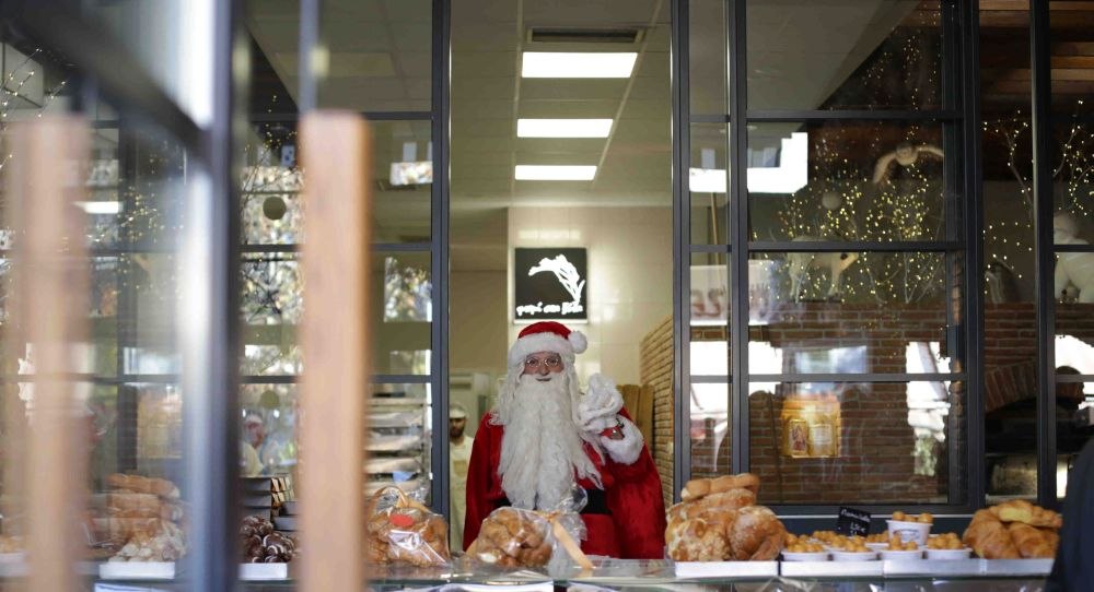 Ο Άγιος Βασίλης έρχεται και παραμονή Πρωτοχρονιάς στον «Φούρνο στο Παγκράτι»!