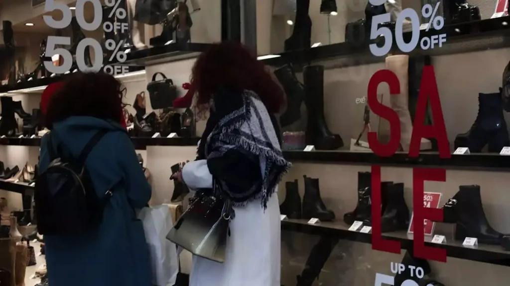 Ξεκινούν οι Χειμερινές Εκπτώσεις 2026 - Τι πρέπει να γνωρίζουν επιχειρήσεις & καταναλωτές